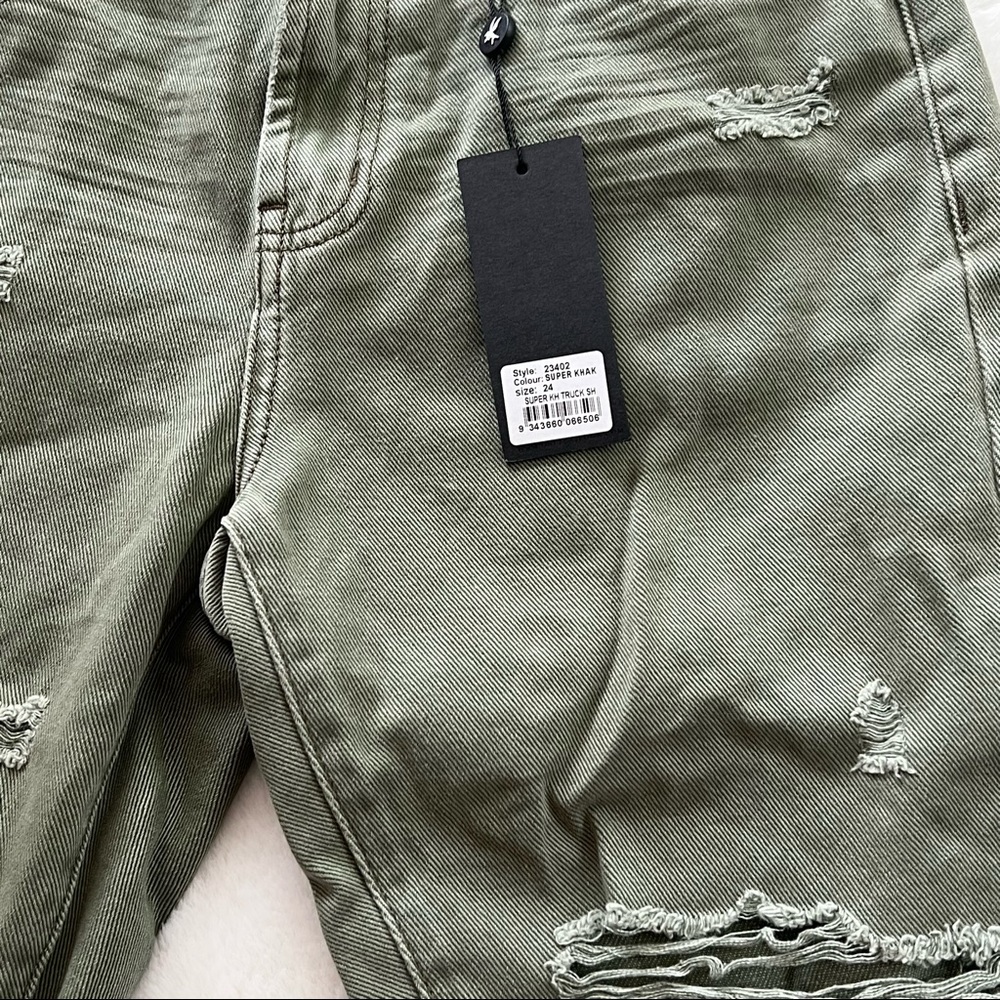One Teaspoon Khaki Truckers Long Length Shorts Size 24 NWT - Picture 12 of 16